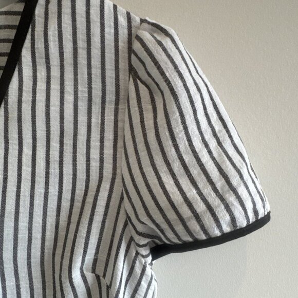 Monteau Dress X small Black white striped pockets v neck short sleeve Wednesday - Picture 7 of 12